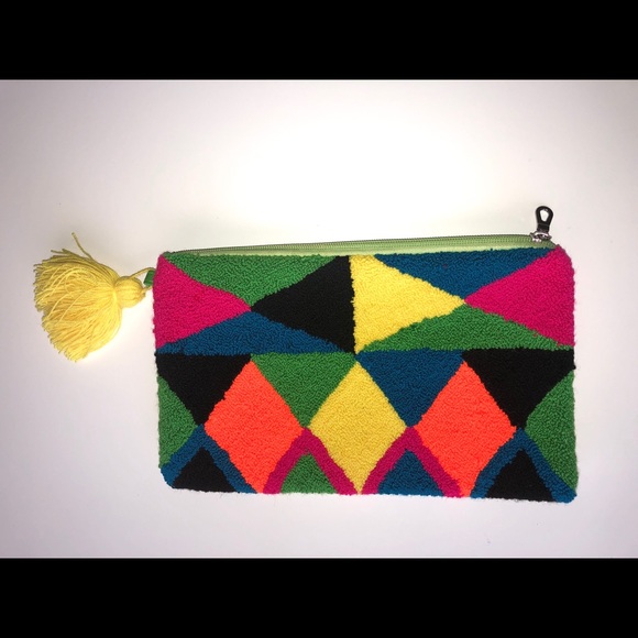 Authentic Colombian Wayuu Handmade Clutch - Picture 3 of 8